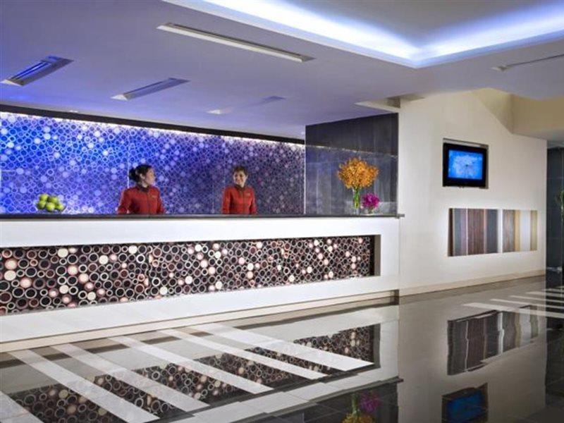 Апарт отель Citadines Sukhumvit 23 Бангкок Экстерьер фото